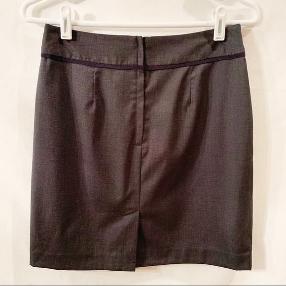 Banana Republic Petite Skirt - Picture 2 of 3